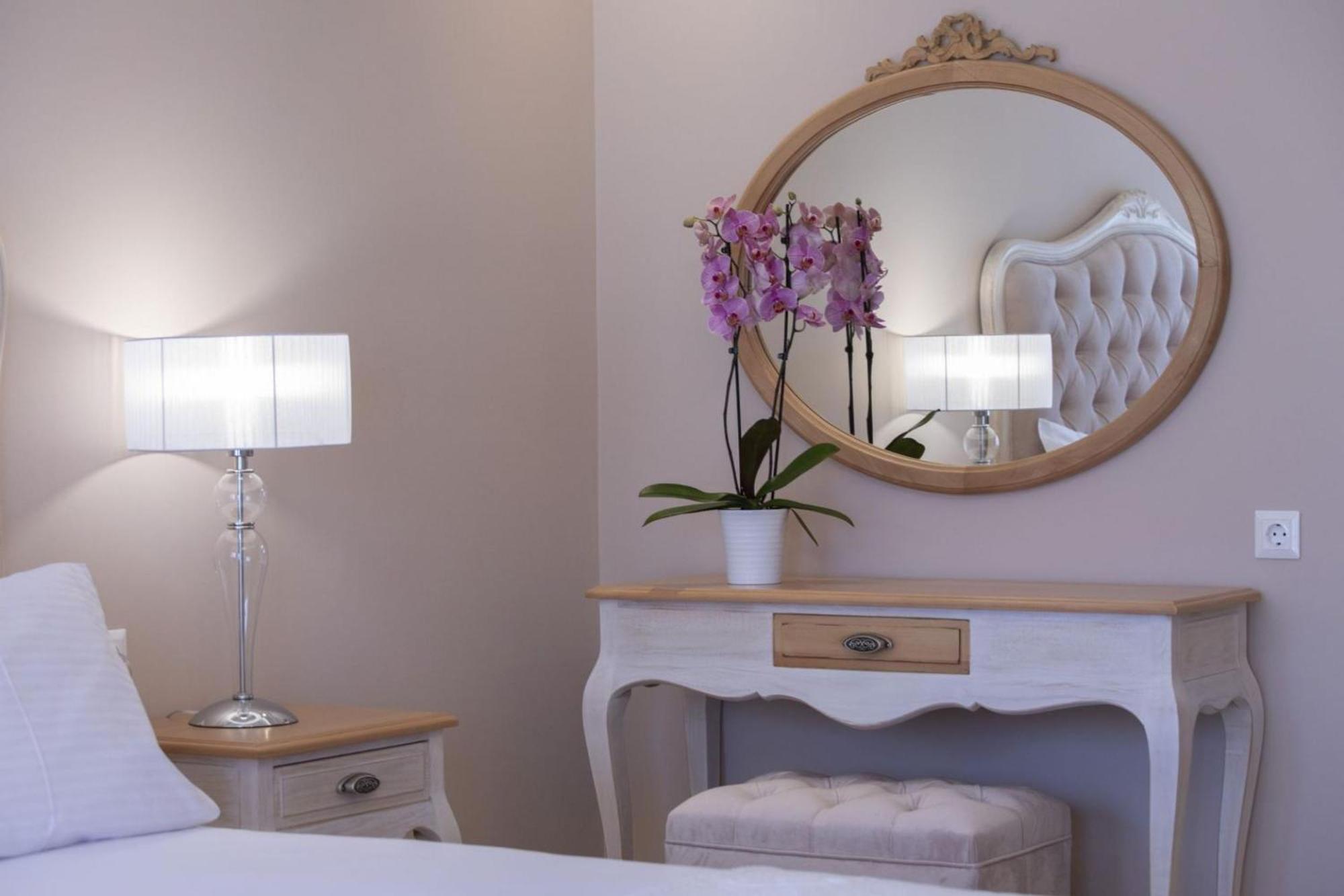 Vk Luxury Suites - Private Parking - Adults Only Νυδρί Εξωτερικό φωτογραφία