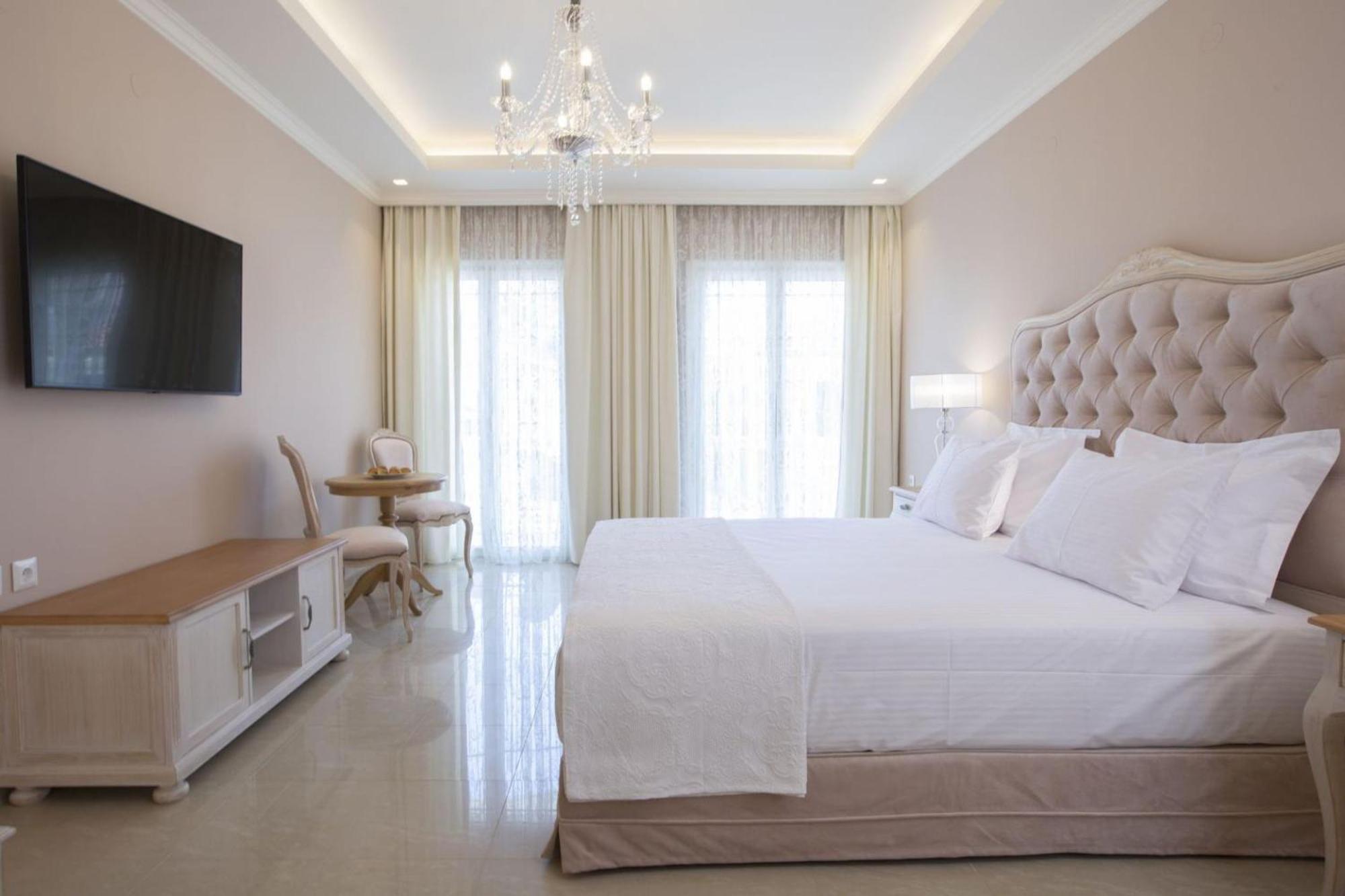 Vk Luxury Suites - Private Parking - Adults Only Νυδρί Εξωτερικό φωτογραφία