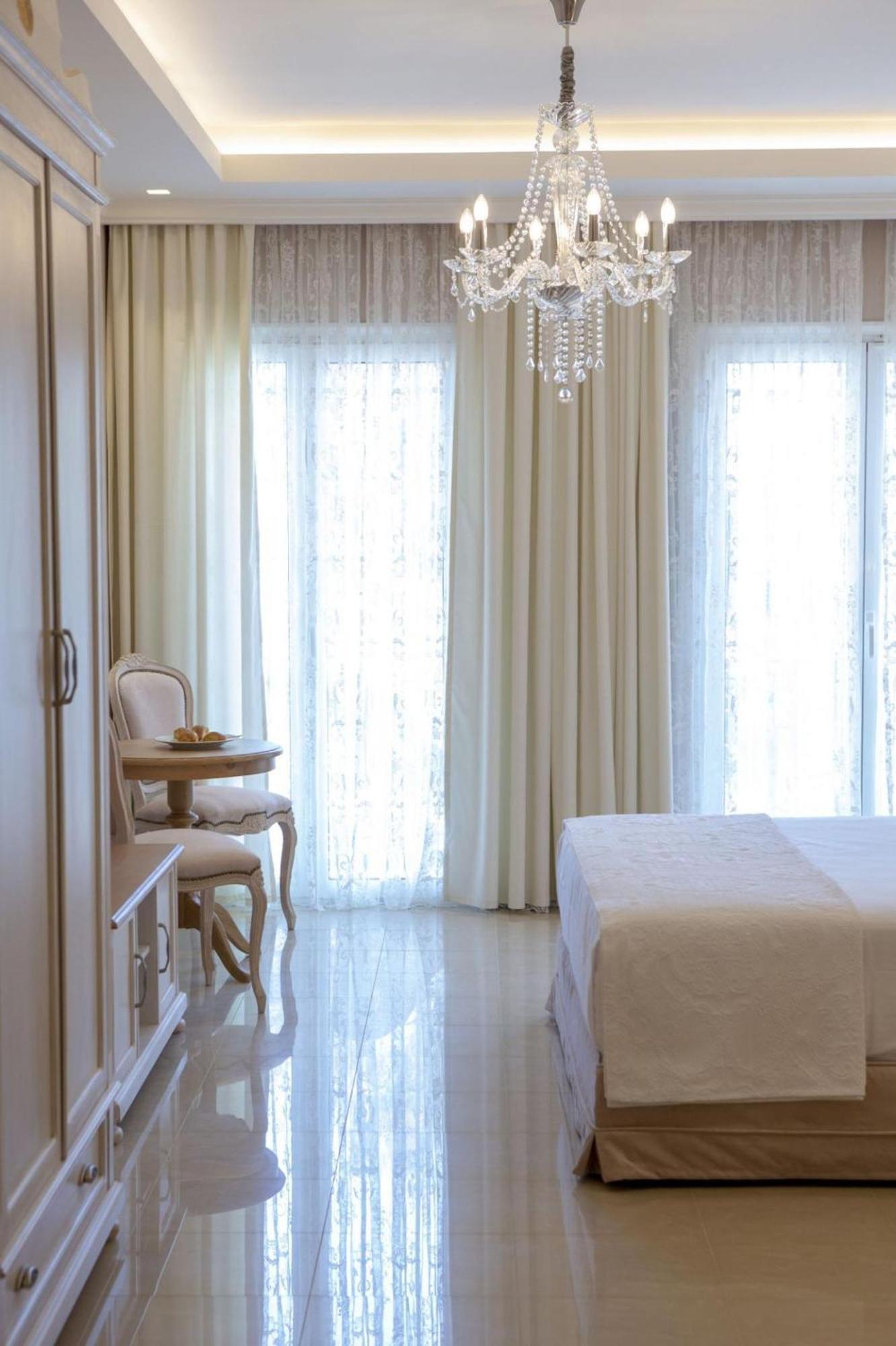 Vk Luxury Suites - Private Parking - Adults Only Νυδρί Εξωτερικό φωτογραφία