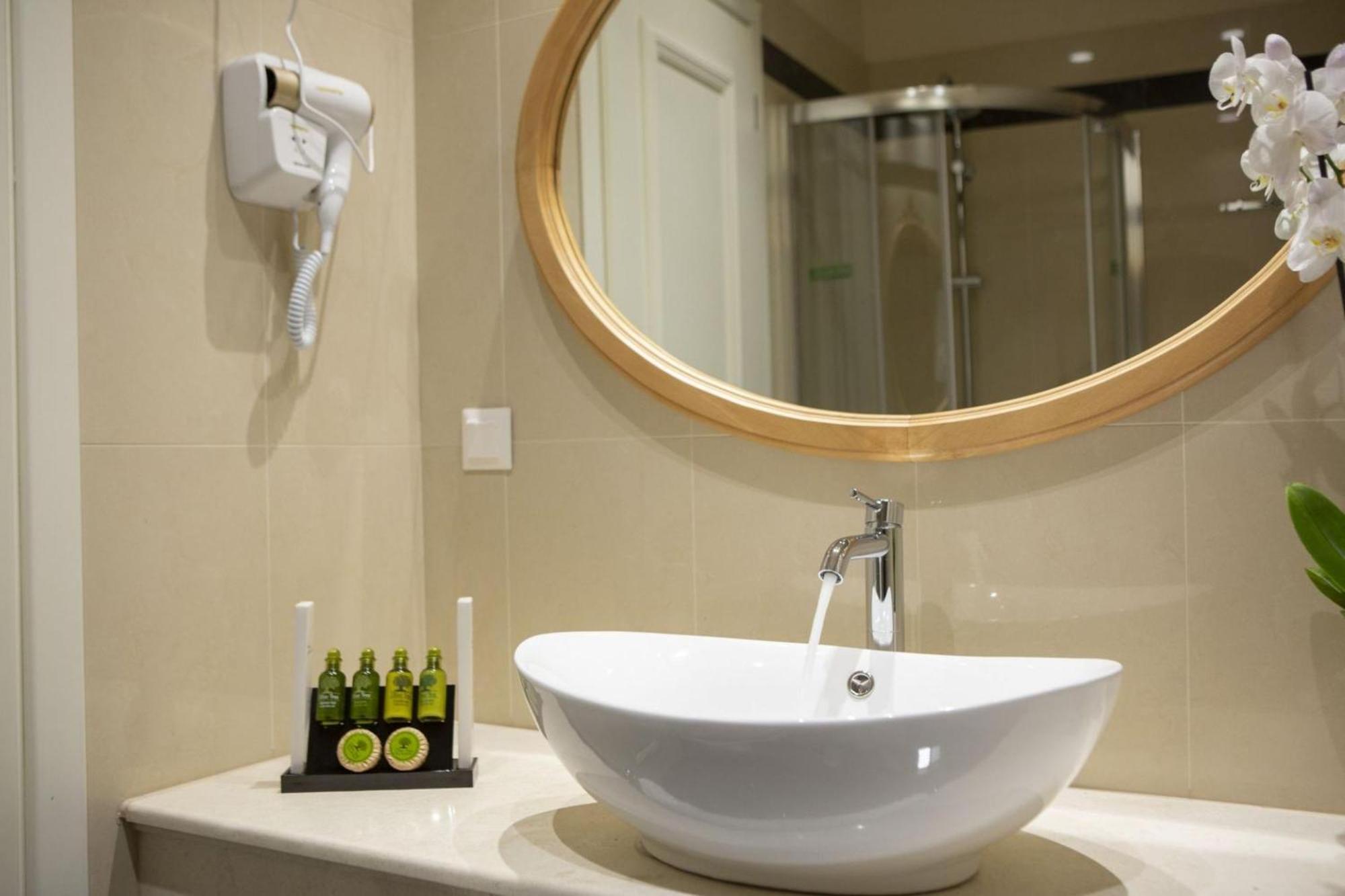 Vk Luxury Suites - Private Parking - Adults Only Νυδρί Εξωτερικό φωτογραφία