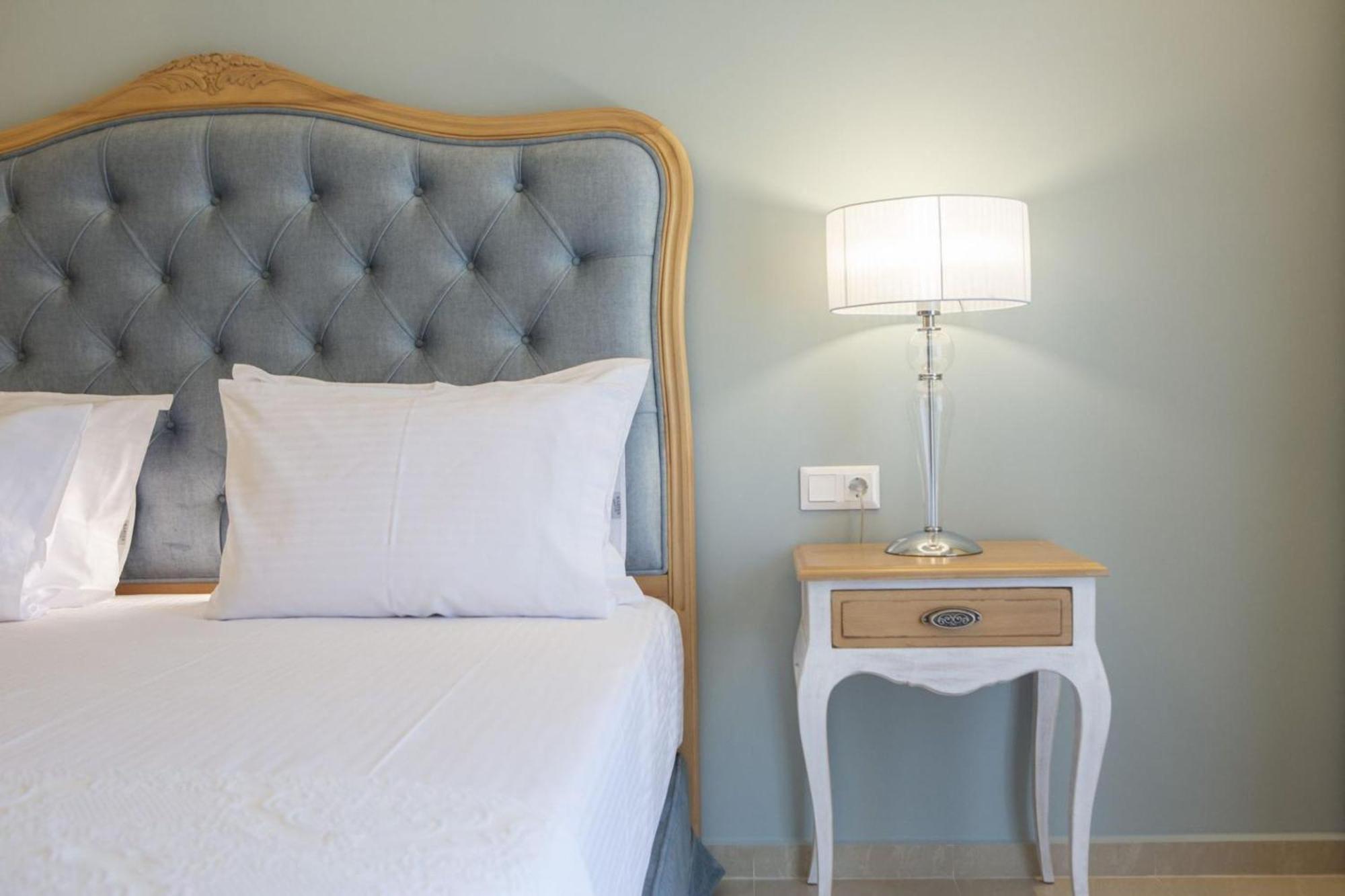 Vk Luxury Suites - Private Parking - Adults Only Νυδρί Εξωτερικό φωτογραφία