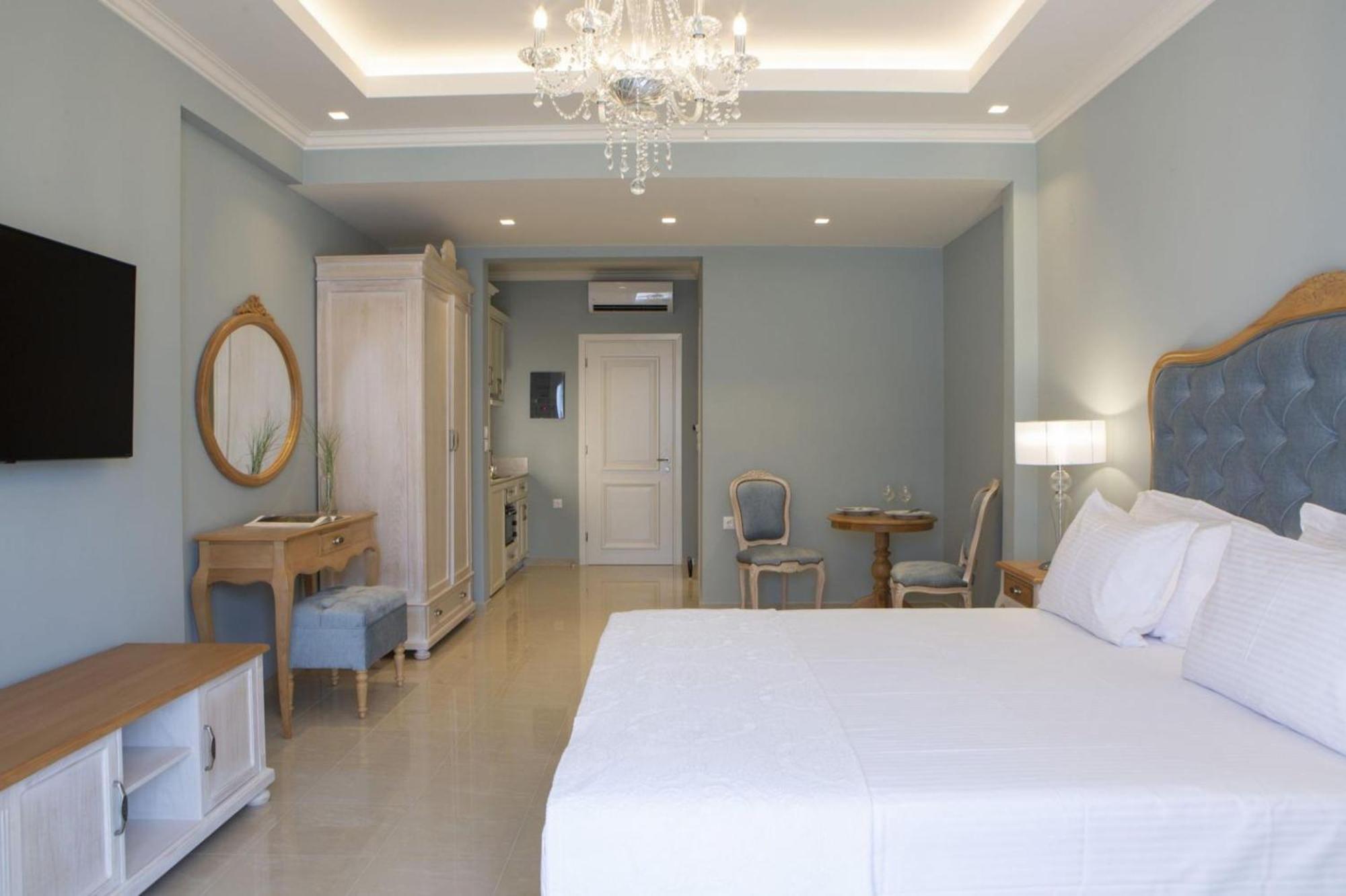 Vk Luxury Suites - Private Parking - Adults Only Νυδρί Εξωτερικό φωτογραφία