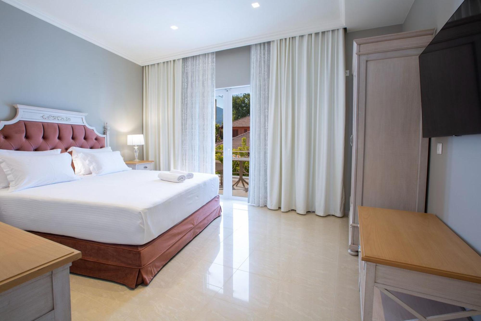 Vk Luxury Suites - Private Parking - Adults Only Νυδρί Εξωτερικό φωτογραφία
